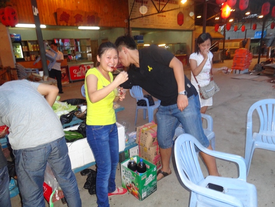 2012年9月7號(hào)的集體到山水田園看表演和燒烤活動(dòng) 2012年9月7號(hào)的集體到山水田園看表演和燒烤活動(dòng)